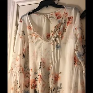 White House Black Market 2-piece blouse & camisole. Cream w/flower pattern.